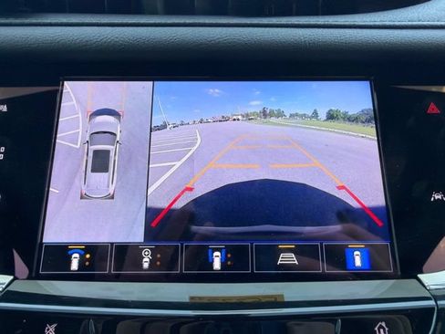Used 2023 Cadillac XT6 Premium Luxury w/ Technology Package FWD image 37