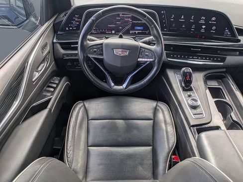 Used 2021 Cadillac Escalade Sport w/ LPO, ONYX Package AWD/4WD image 17