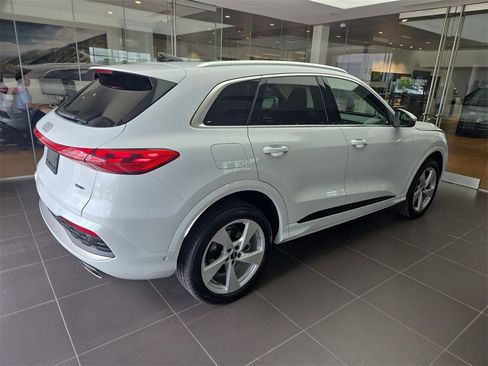New 2025 Audi Q5 Premium Plus image 26