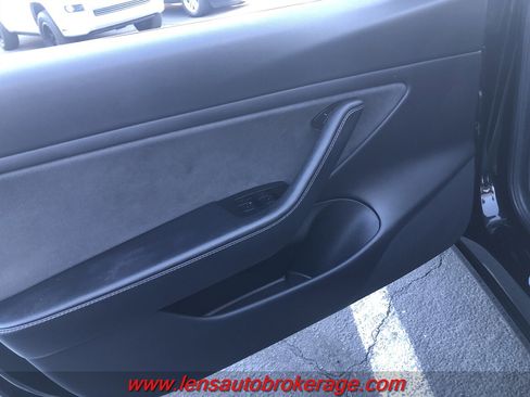 Used 2018 Tesla Model 3 Mid Range image 9