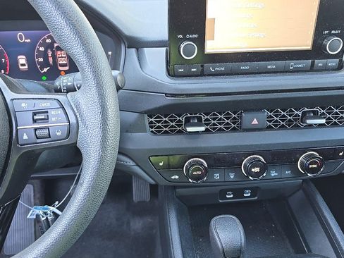 Used 2024 Honda Accord EX image 11