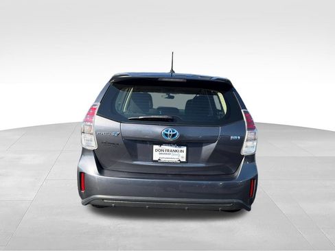 Used 2016 Toyota Prius V Three FWD image 4