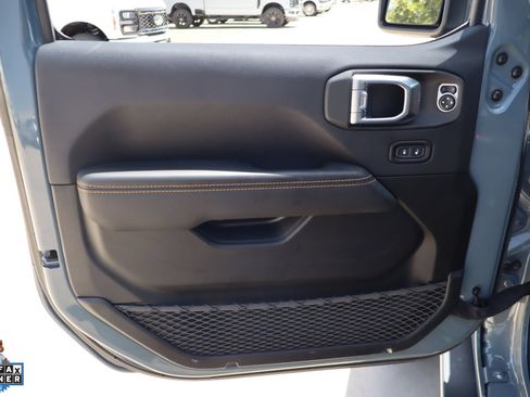 Used 2025 Jeep Wrangler Unlimited Rubicon 392 AWD/4WD image 11