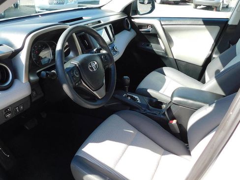Used 2014 Toyota RAV4 XLE image 33