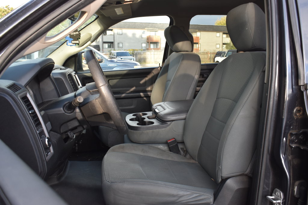 Used 2018 RAM 1500 Express w/ Express Value Package AWD/4WD image 8