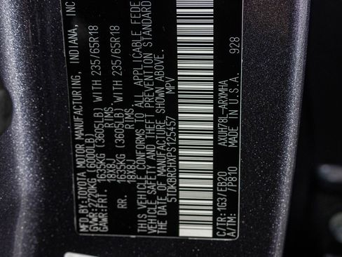 Used 2023 Toyota Highlander XLE image 46