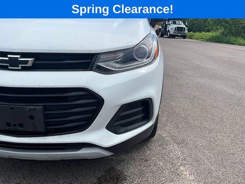 Used 2018 Chevrolet Trax LT w/ Redline Edition AWD/4WD image 11