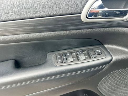 Used 2021 Jeep Grand Cherokee Laredo X RWD image 17