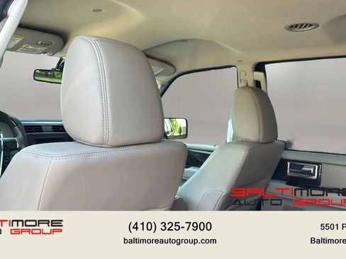 Used 2015 Lincoln Navigator 4WD image 29