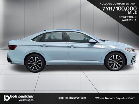 New 2026 Volkswagen Jetta SE FWD image 24