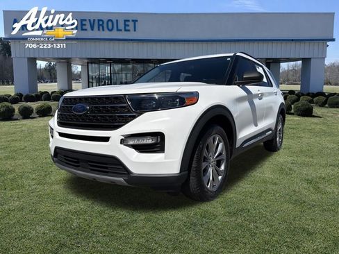 Used 2022 Ford Explorer XLT w/ Equipment Group 202A image 1