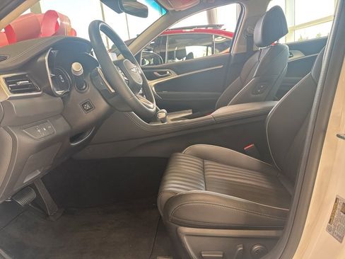 Used 2026 Genesis G70 2.5T Prestige image 5