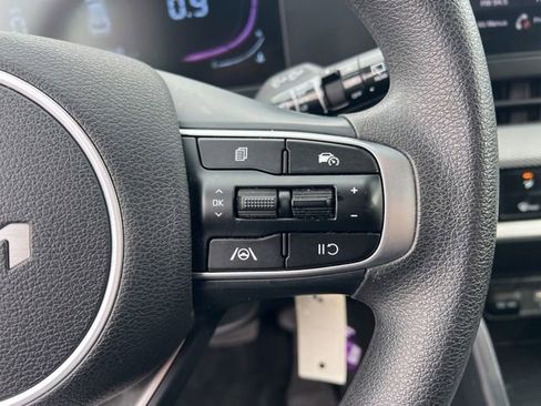 Used 2024 Kia Sportage LX image 15