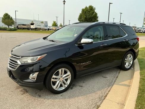 Used 2020 Chevrolet Equinox Premier FWD image 3