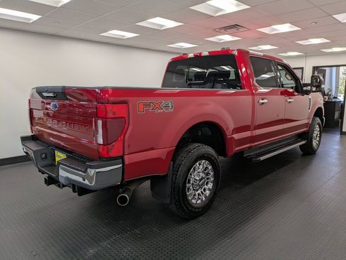 Used 2022 Ford F250 Lariat w/ Chrome Package image 4