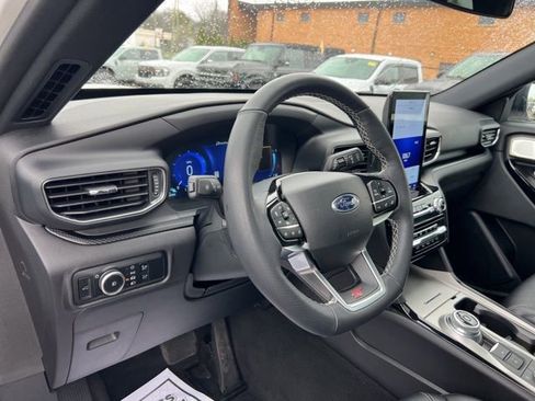 Used 2023 Ford Explorer ST w/ Equipment Group 401A image 7