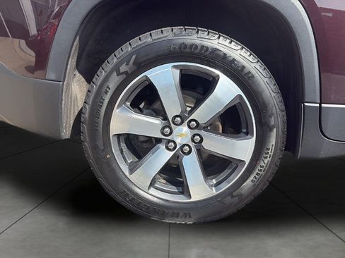 Used 2018 Chevrolet Traverse LT AWD/4WD image 10