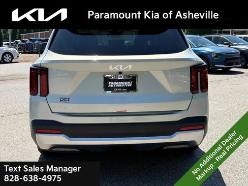 New 2026 Kia Sorento S w/ S Panoramic Sunroof Package FWD image 5
