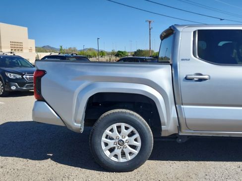 Used 2024 Toyota Tacoma SR5 AWD/4WD image 5