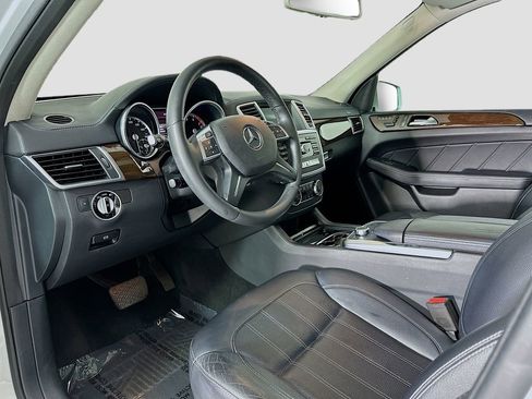 Used 2016 Mercedes-Benz GL 450 4MATIC image 4