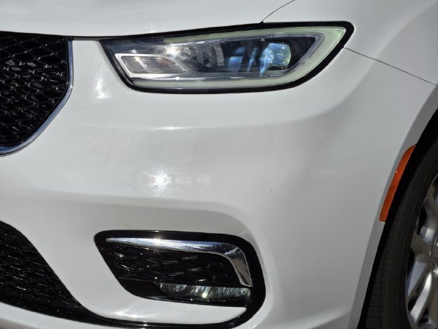 Certified 2024 Chrysler Pacifica Touring-L FWD image 8