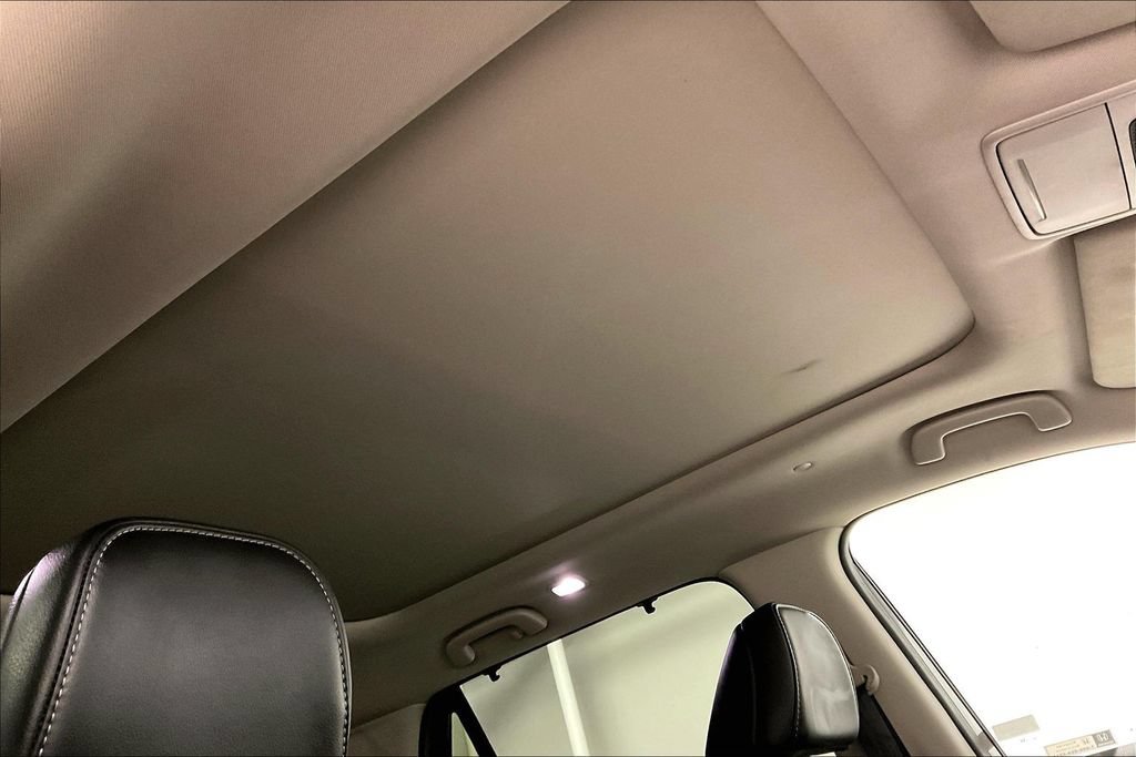 Used 2025 Honda Pilot Touring image 21
