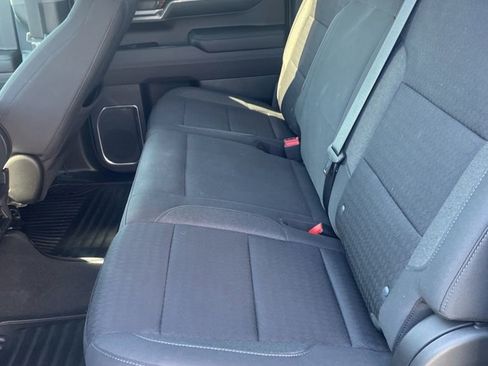 Used 2022 GMC Sierra 1500 SLE image 7