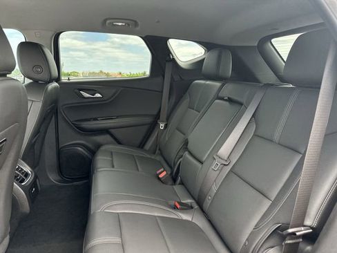 Used 2024 Chevrolet Blazer LT w/ Midnight/Sport Edition FWD image 27