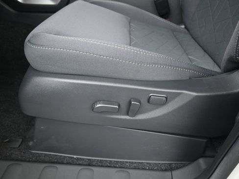 New 2025 Nissan Frontier SV w/ SV Convenience Package RWD image 10