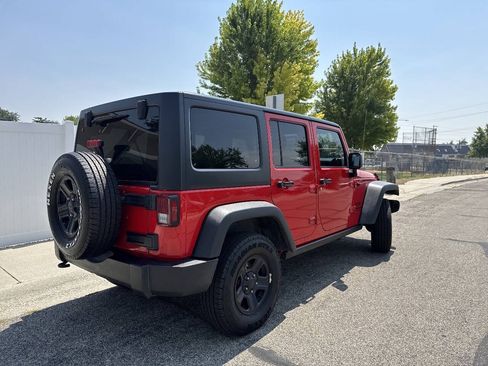 Used 2017 Jeep Wrangler Unlimited Sport w/ Connectivity Group AWD/4WD image 4