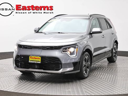 Used 2024 Kia Niro Wind w/ Wind Preserve Package FWD image 1