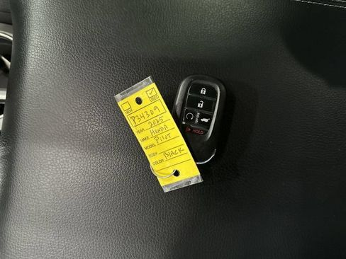 Used 2025 Honda Pilot EX-L image 33