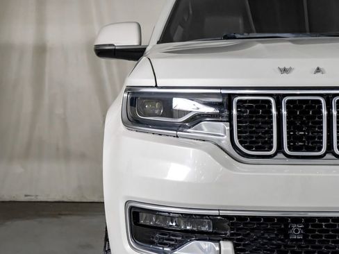 Used 2022 Jeep Wagoneer Series II image 39