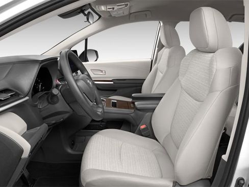 Used 2023 Toyota Sienna XSE image 10