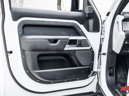 Used 2022 Land Rover Defender 110 X-Dynamic HSE image 64