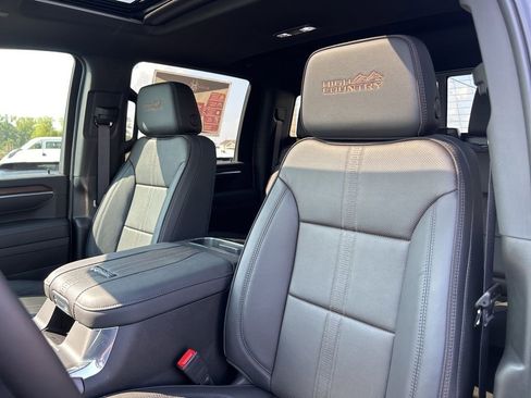 New 2025 Chevrolet Silverado 2500 High Country w/ High Country Premium Package AWD/4WD image 23