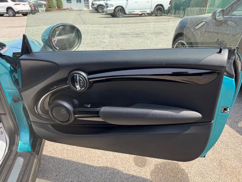 Used 2017 MINI Cooper 4-Door Hardtop image 28