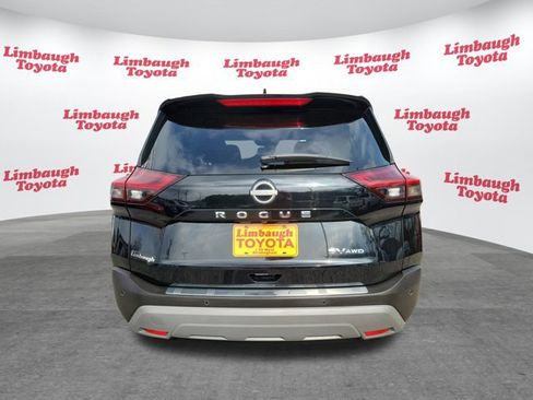 Used 2023 Nissan Rogue SV image 24