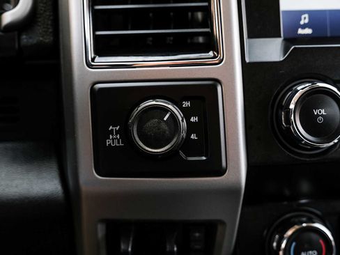 Used 2021 Ford F250 Lariat w/ Lariat Value Package AWD/4WD image 24
