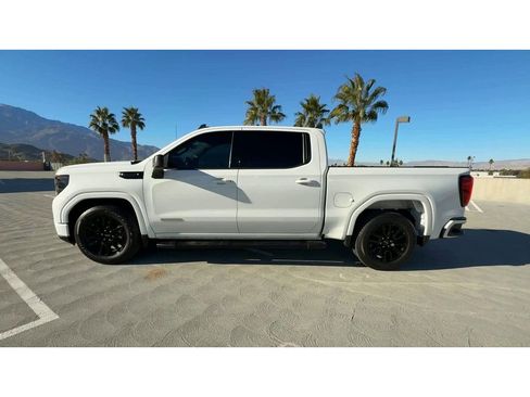 Used 2022 GMC Sierra 1500 Elevation w/ LPO, Elevation Black Package image 5
