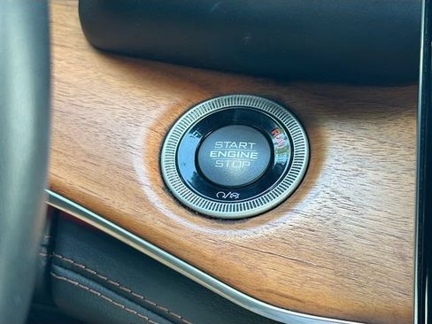 Used 2022 Jeep Grand Cherokee Summit AWD/4WD image 36