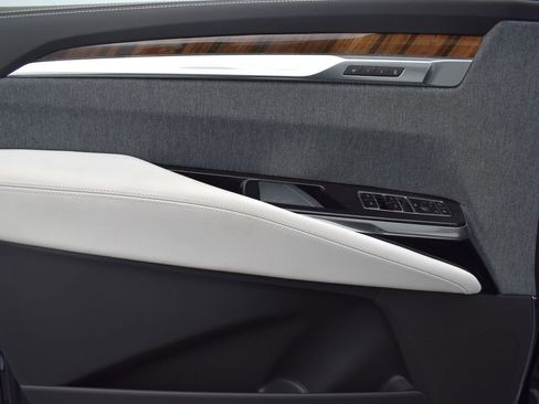 Certified 2026 Cadillac Escalade Platinum Sport w/ LPO, ONYX Package image 10