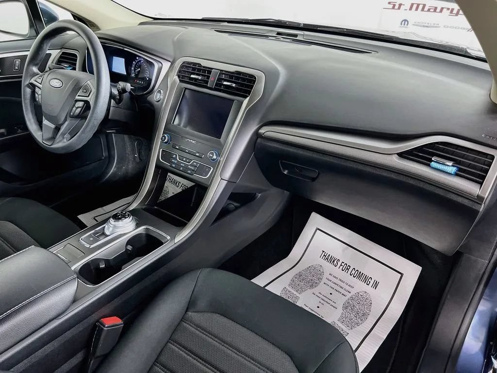 Used 2019 Ford Fusion SE FWD image 28