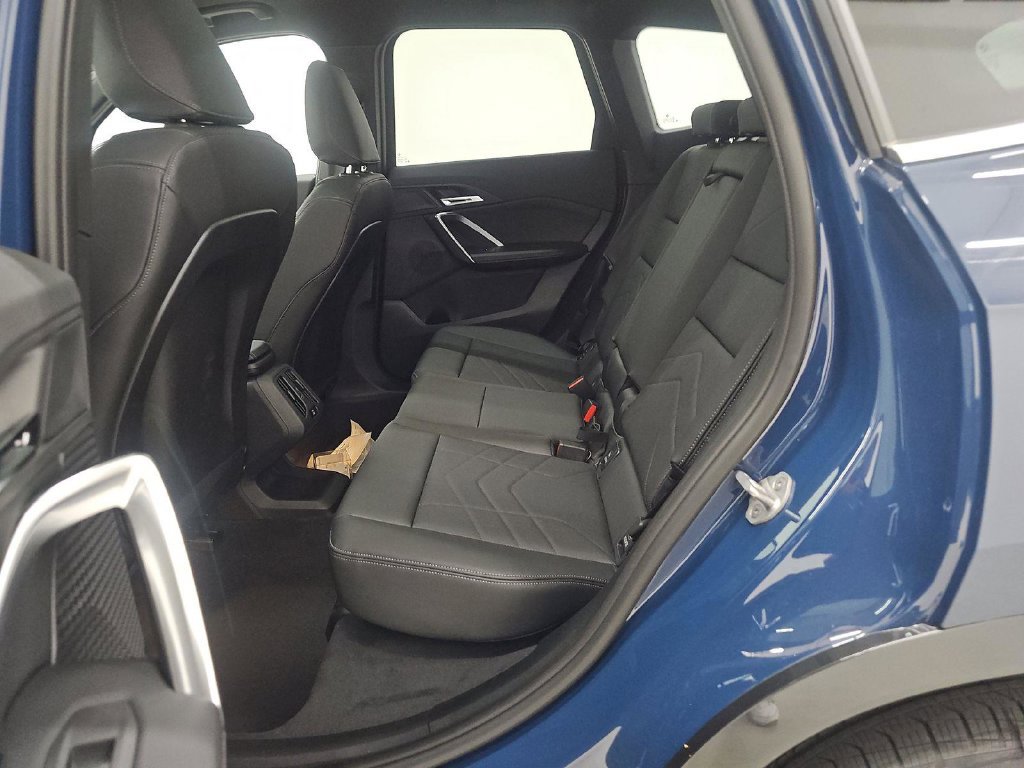 Used 2026 BMW X1 xDrive28i AWD/4WD image 12