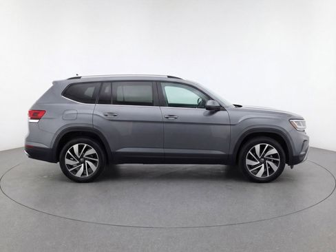 Used 2024 Volkswagen Atlas SE AWD/4WD image 11