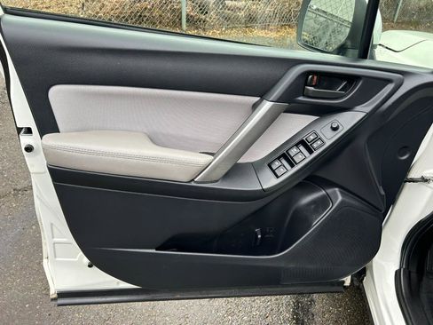 Used 2016 Subaru Forester 2.5i Premium w/ Popular Package #2 image 9