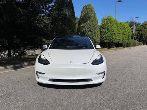Used 2021 Tesla Model 3 Standard Range Plus RWD image 4