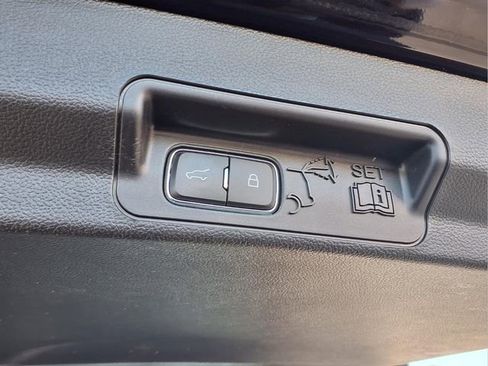 Used 2023 Ford Explorer XLT w/ Equipment Group 202A AWD/4WD image 11