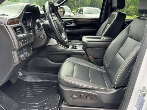 Used 2023 Chevrolet Suburban Premier RWD image 22
