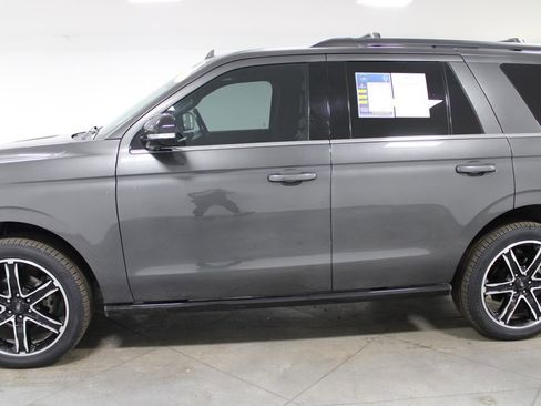 Used 2019 Ford Expedition Limited w/ Equipment Group 303A image 6